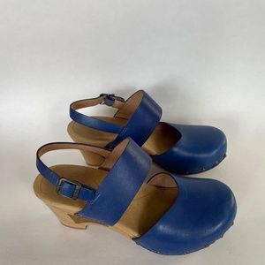 Dansko Royal Blue Leather Taci Clog Size 37